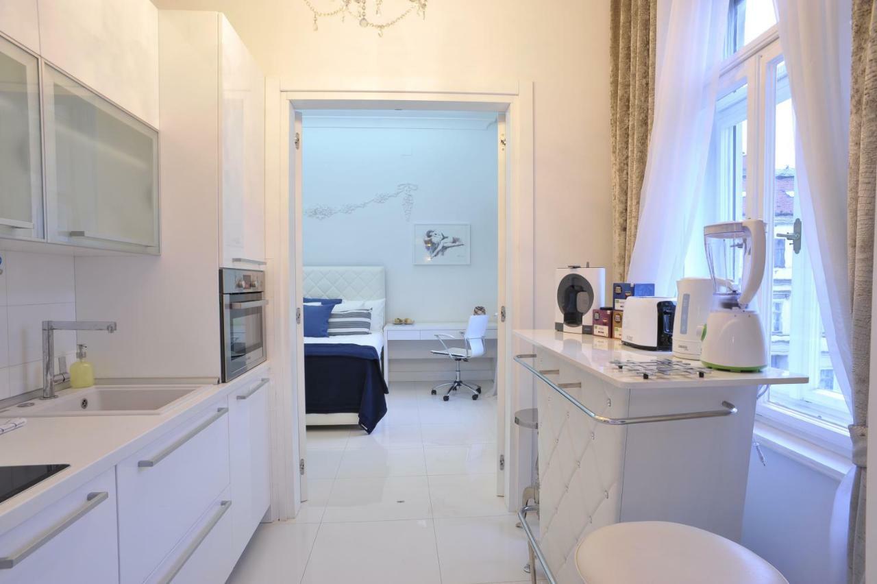 Apartment Arum-Lily Загреб Екстериор снимка
